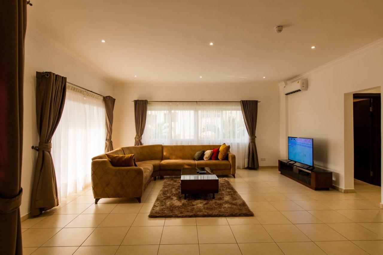 Accra Fine Suites - Holi Flats Airport Residential Bagian luar foto
